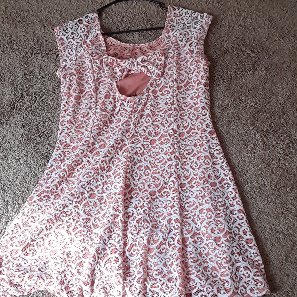 👗 - Picture 2 of 2